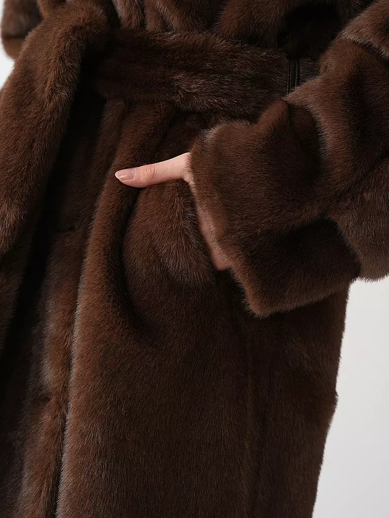 MEOTINE | Mantel in Felloptik | braun