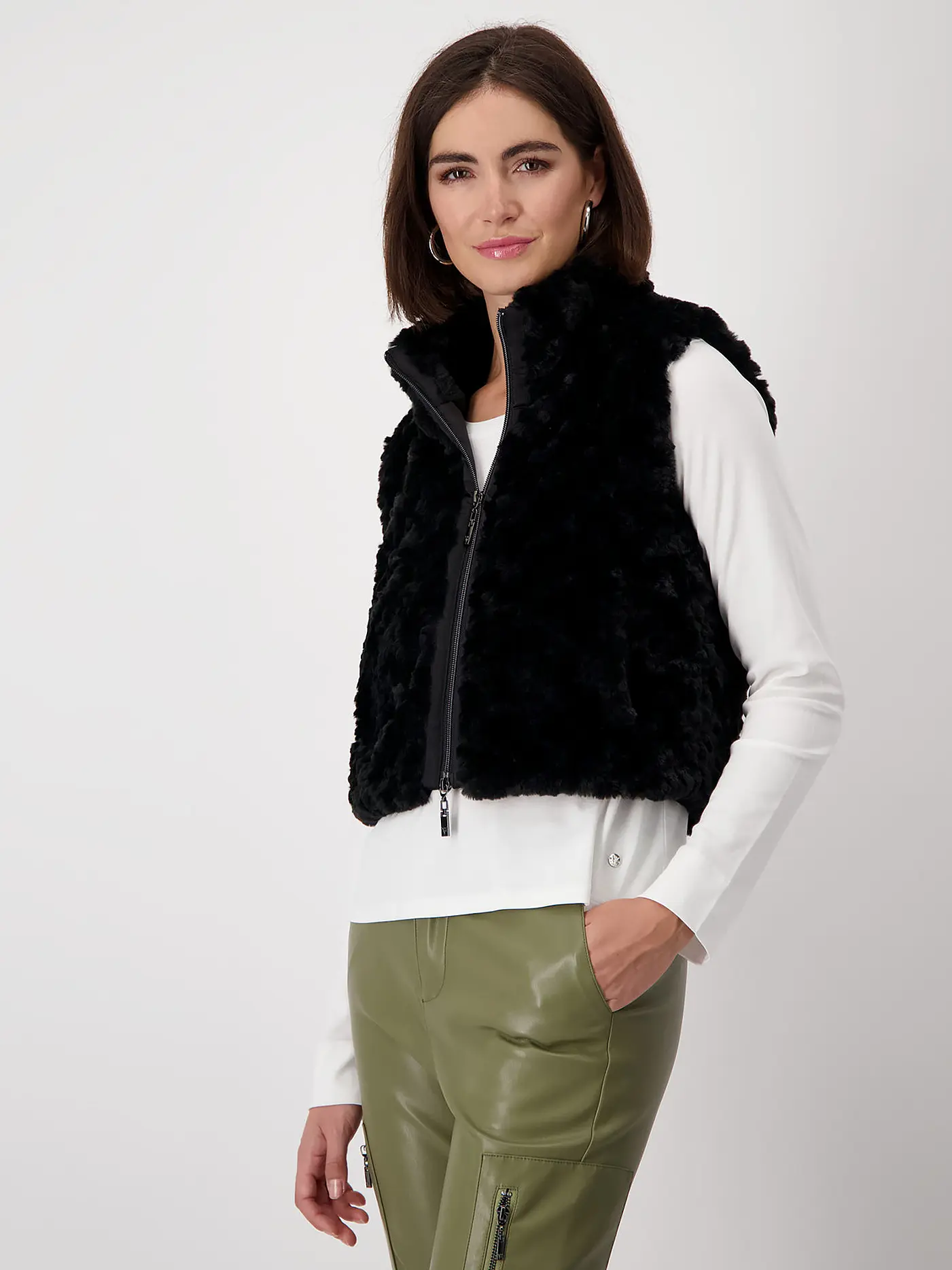 MONARI | Gilet in Felloptik | schwarz