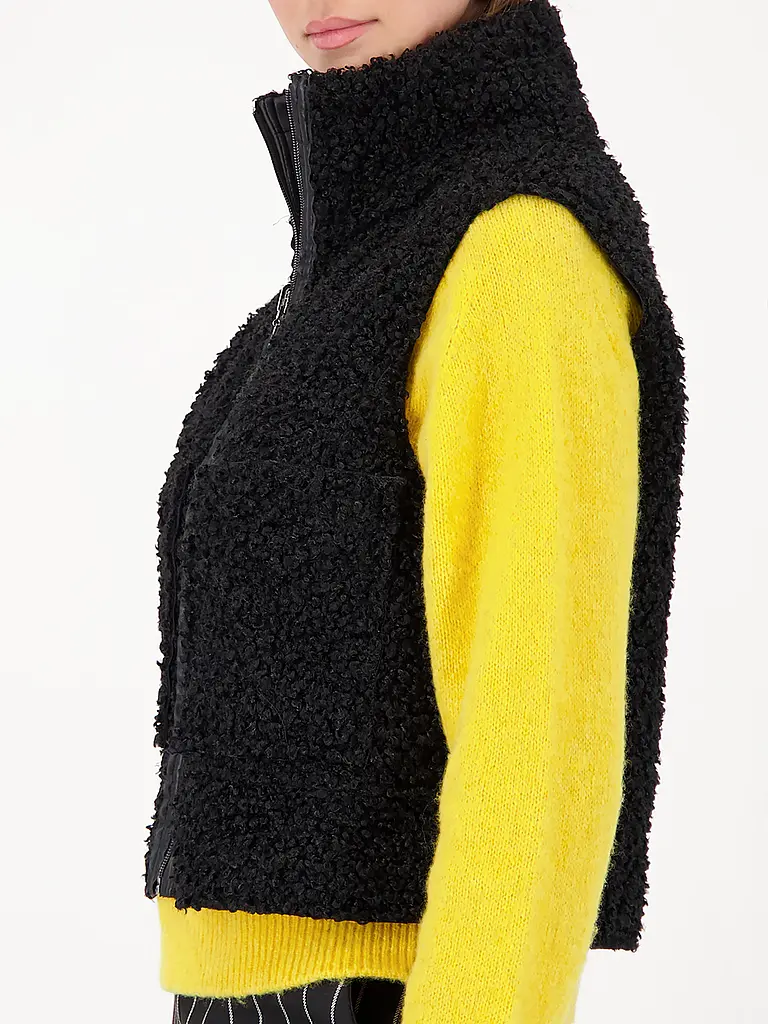 MONARI | Wendegilet in Felloptik | schwarz