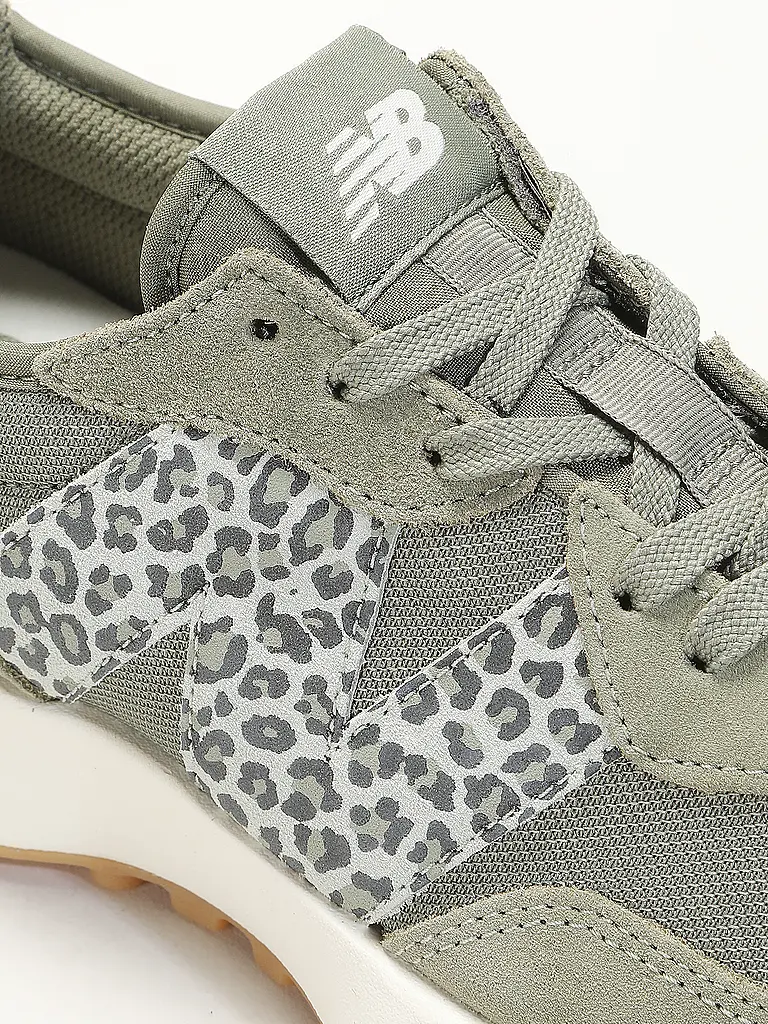 NEW BALANCE | Sneaker 327 | olive