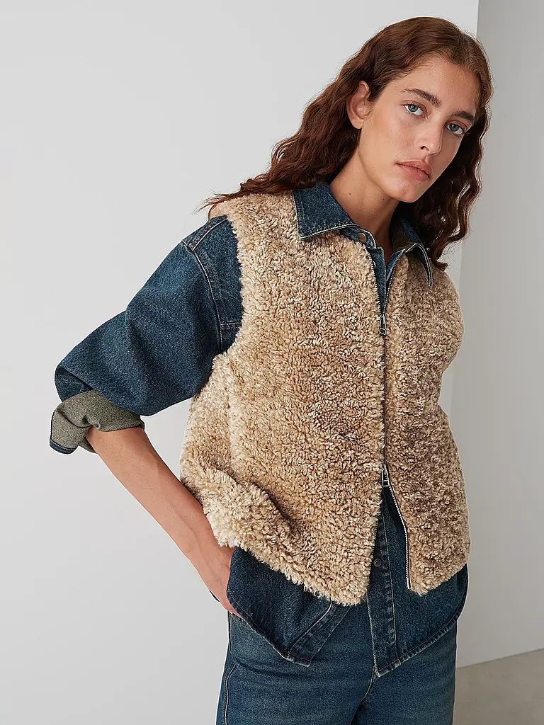 OPUS | Gilet in Felloptik WAHIDA | hellbraun