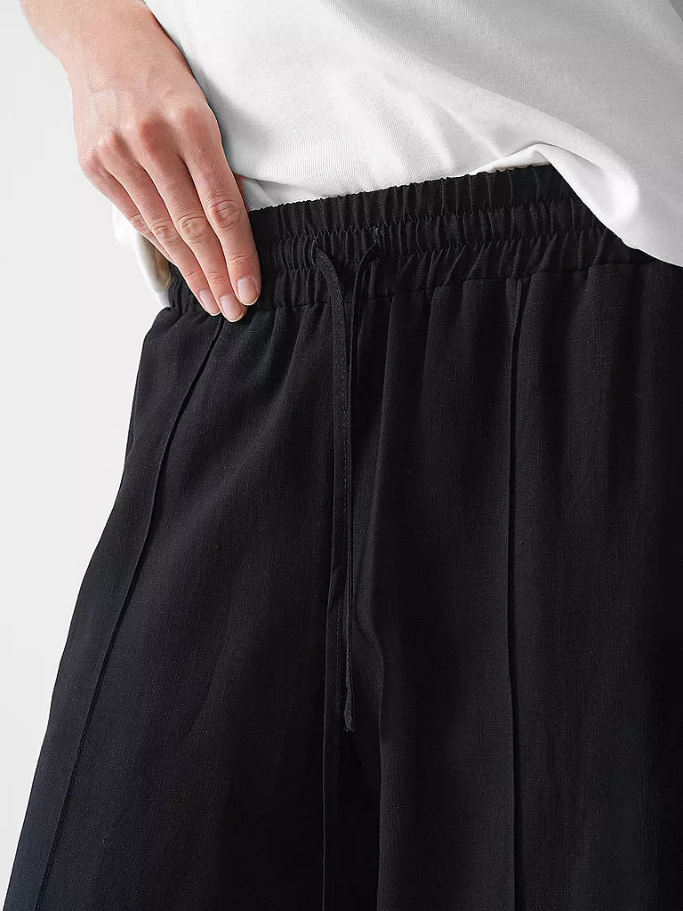 OPUS | Hose MALOTTA NATURAL | schwarz