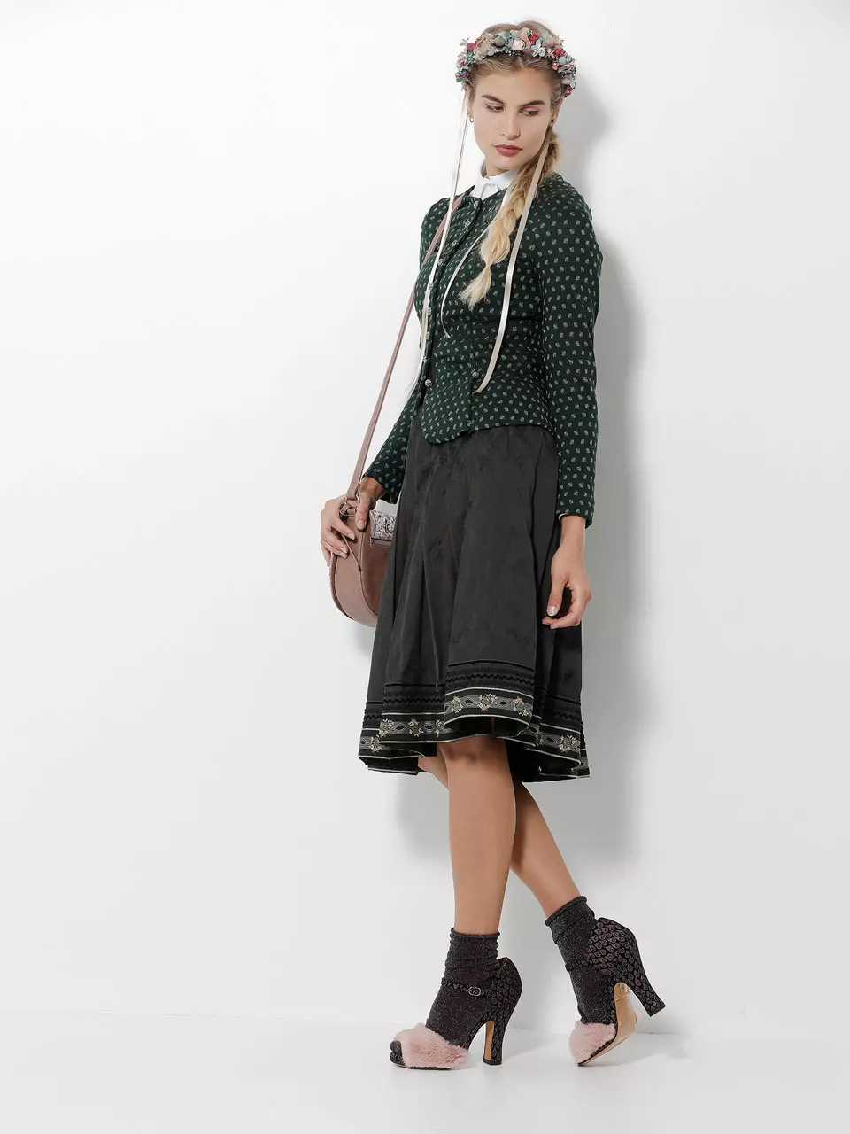 Tracht für fesche Dirndl &amp; Co
