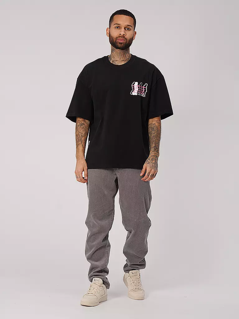 PEQUS | T-Shirt ARTIST OR KILLER  | schwarz