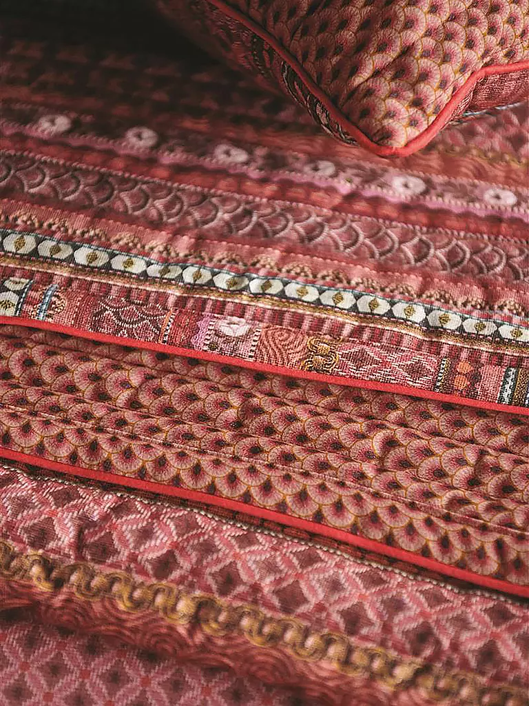 PIP STUDIO | Tagesdecke RIBBON 270x260cm red | beere