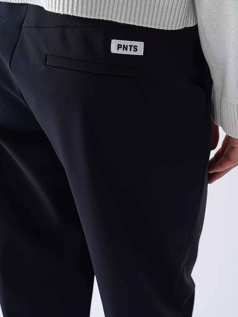 PNTS | Chino 06_THE JINO O | schwarz