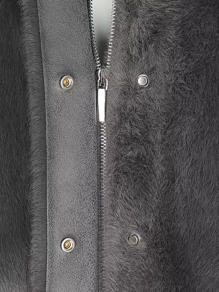 PRIDE TO BE | Jacke in Felloptik DANJA | grau