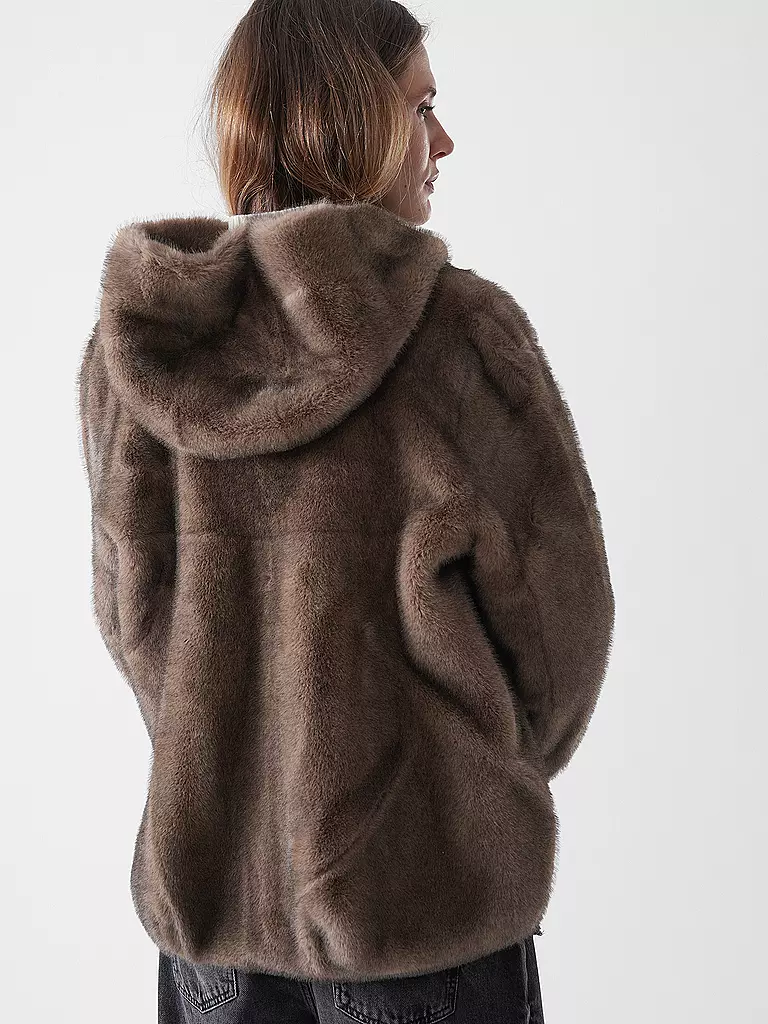 PRIDE TO BE | Jacke in Felloptik HOVY | braun