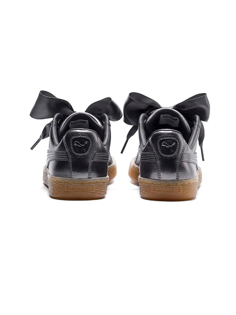 PUMA | Sneaker "Basket Heart Luxe" | grau