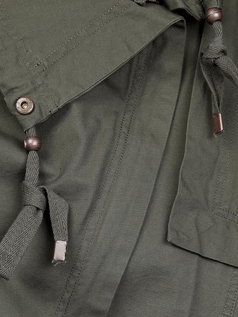 REVIEW | Parka  | 
