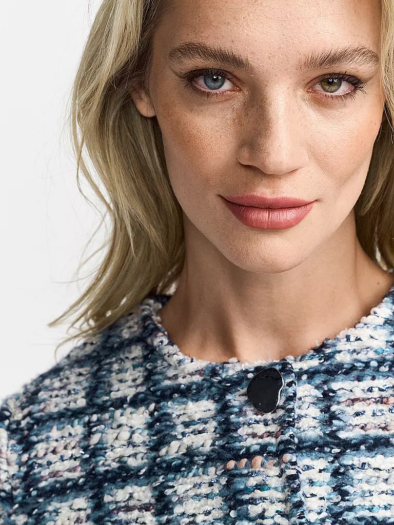 Darf Ein 40 Jähriger Mit Einer 15-jährigen Schlafen RICH & ROYAL Jäckchen blau