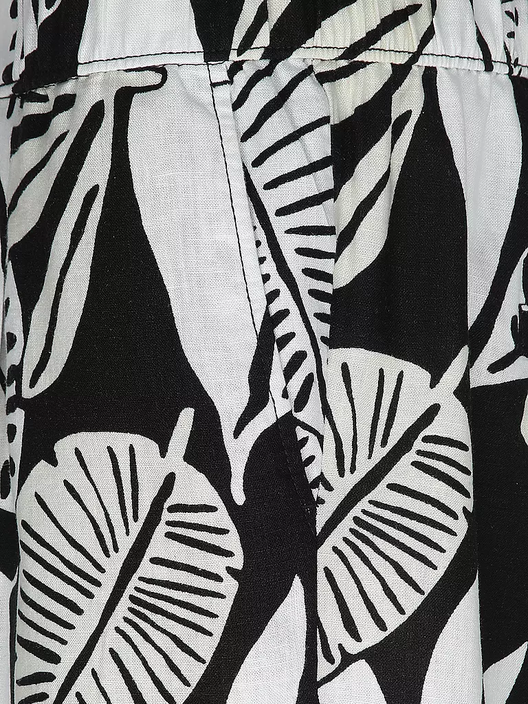 S.OLIVER | Shorts  | schwarz