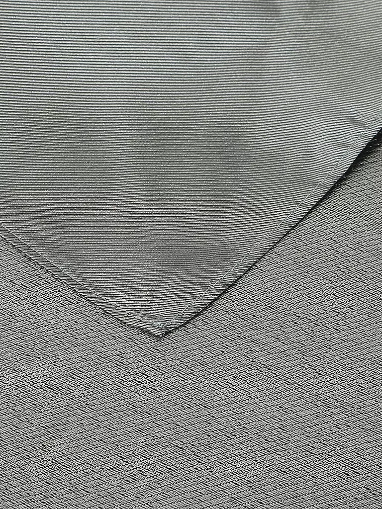 SEIDENFALTER | Stecktuch | grau