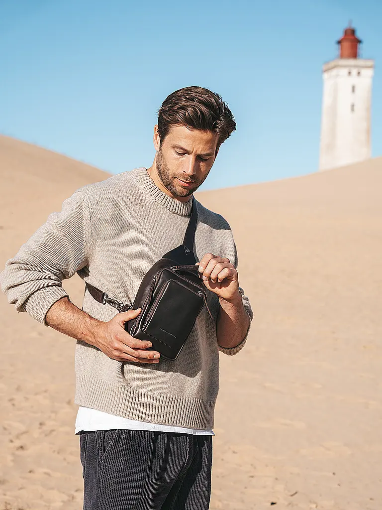 THE CHESTERFIELD BRAND | Ledertasche - Umhängetasche RIGA | Braun