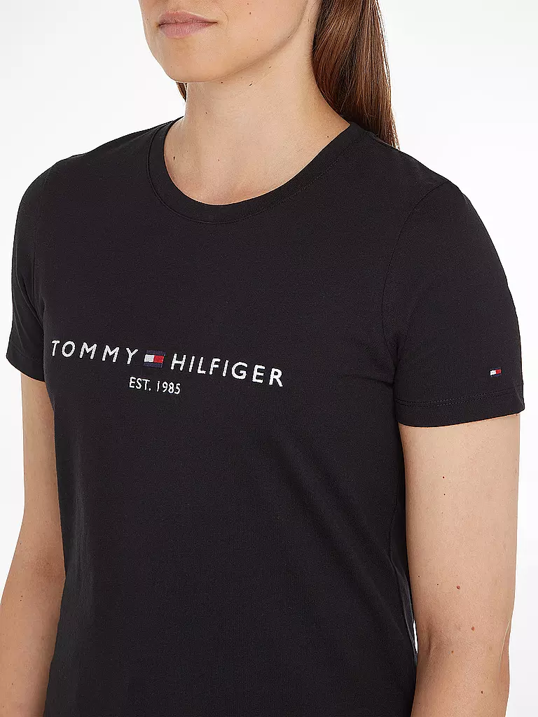 TOMMY HILFIGER | T-Shirt Regular Fit  | schwarz