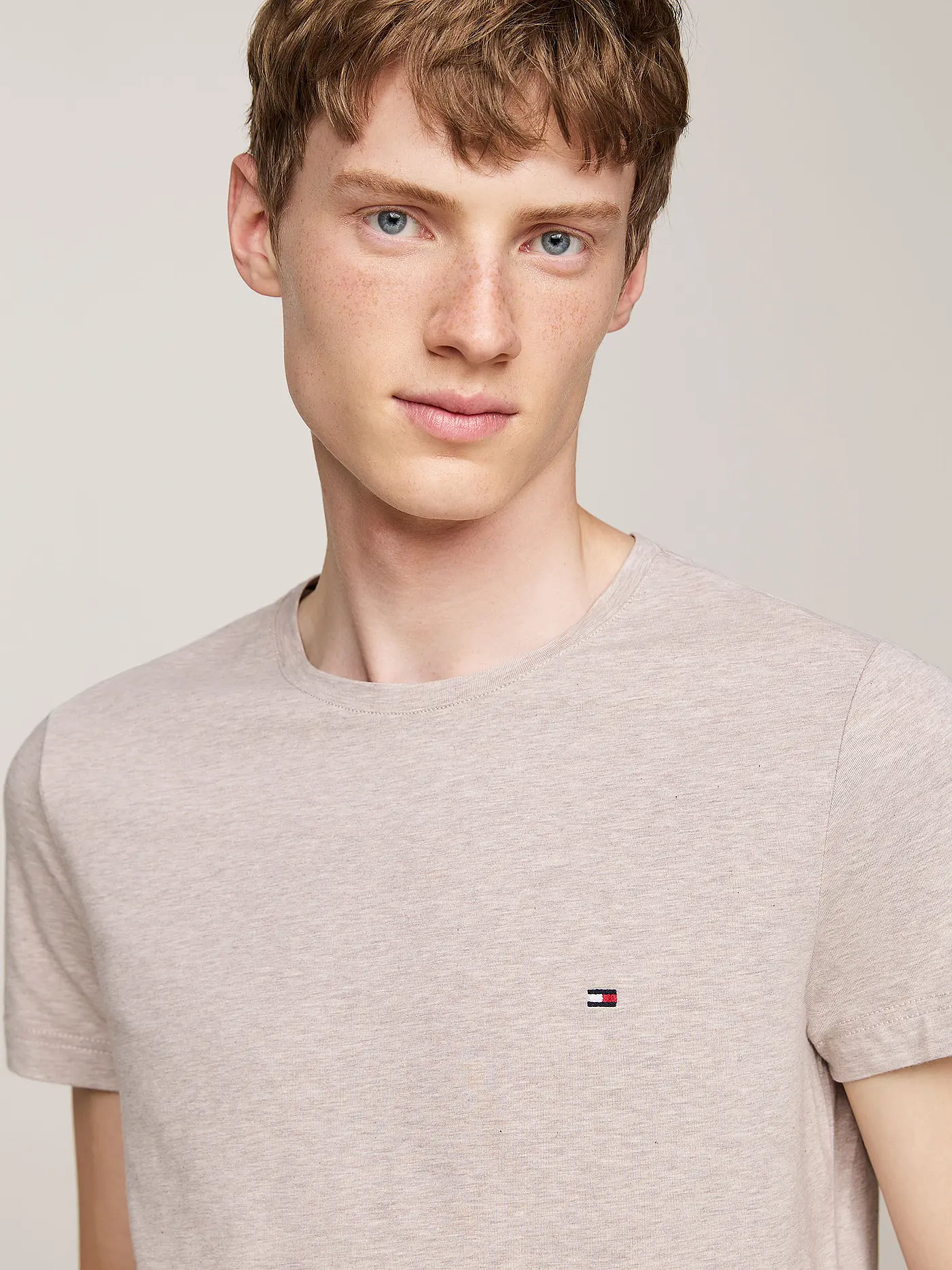 TOMMY HILFIGER | T-Shirt Slim Fit | creme