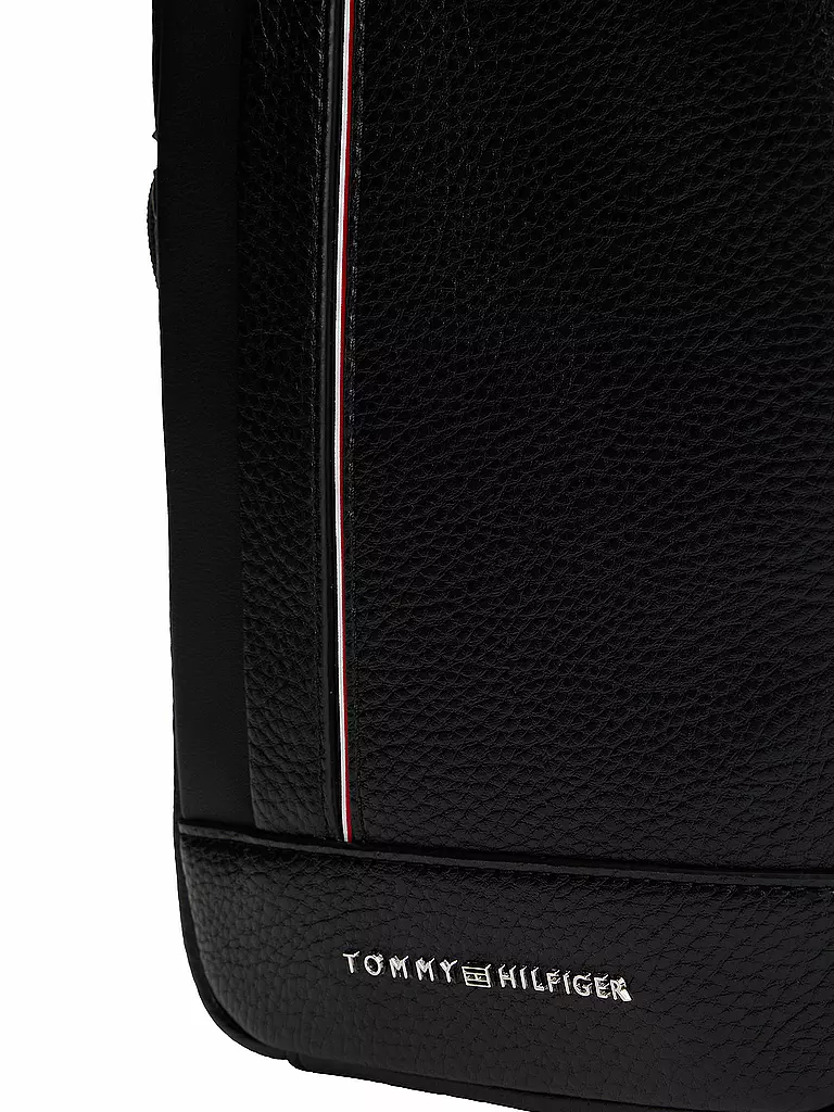TOMMY HILFIGER | Umhängetasche TH CENTRAL | schwarz