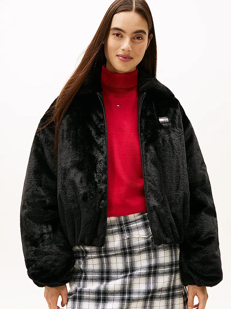 TOMMY JEANS | Blouson in Felloptik | Schwarz