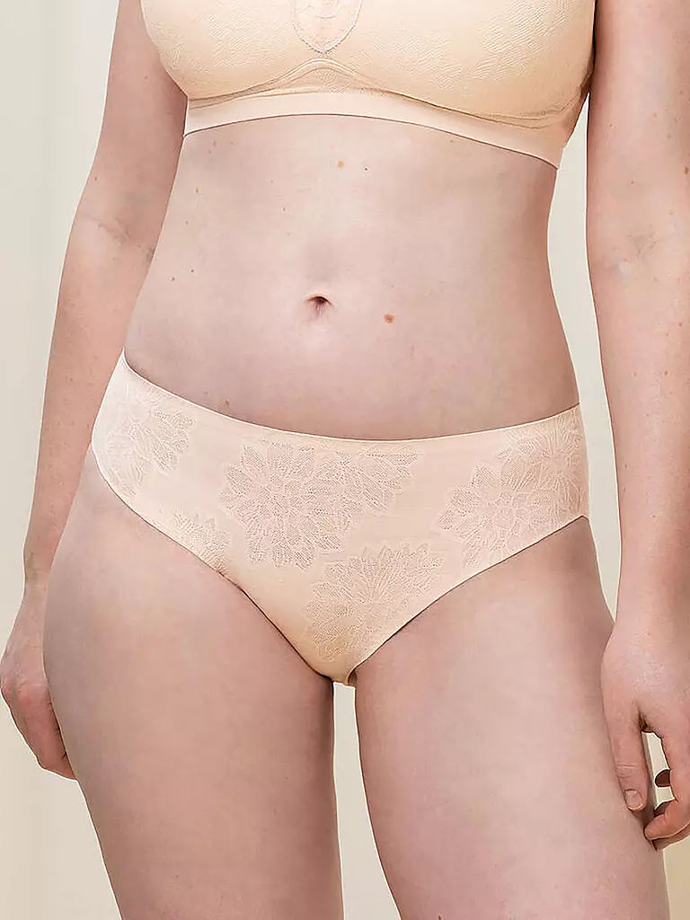 TRIUMPH | Tail Slip "Smart" (Nude) | beige