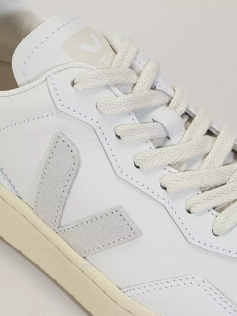 VEJA | Sneaker V90 | weiss