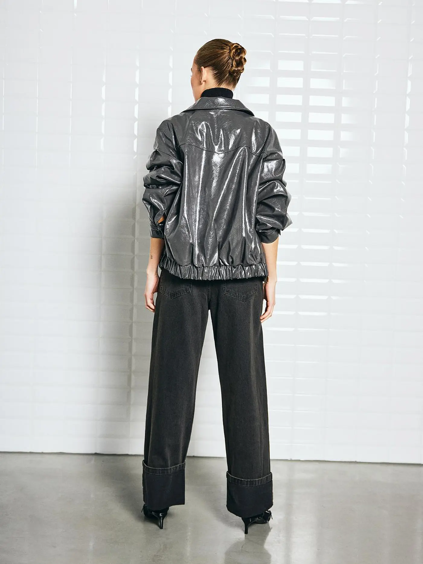 WITHBLACK | Jacke aus Lederimitat GILIAN | grau