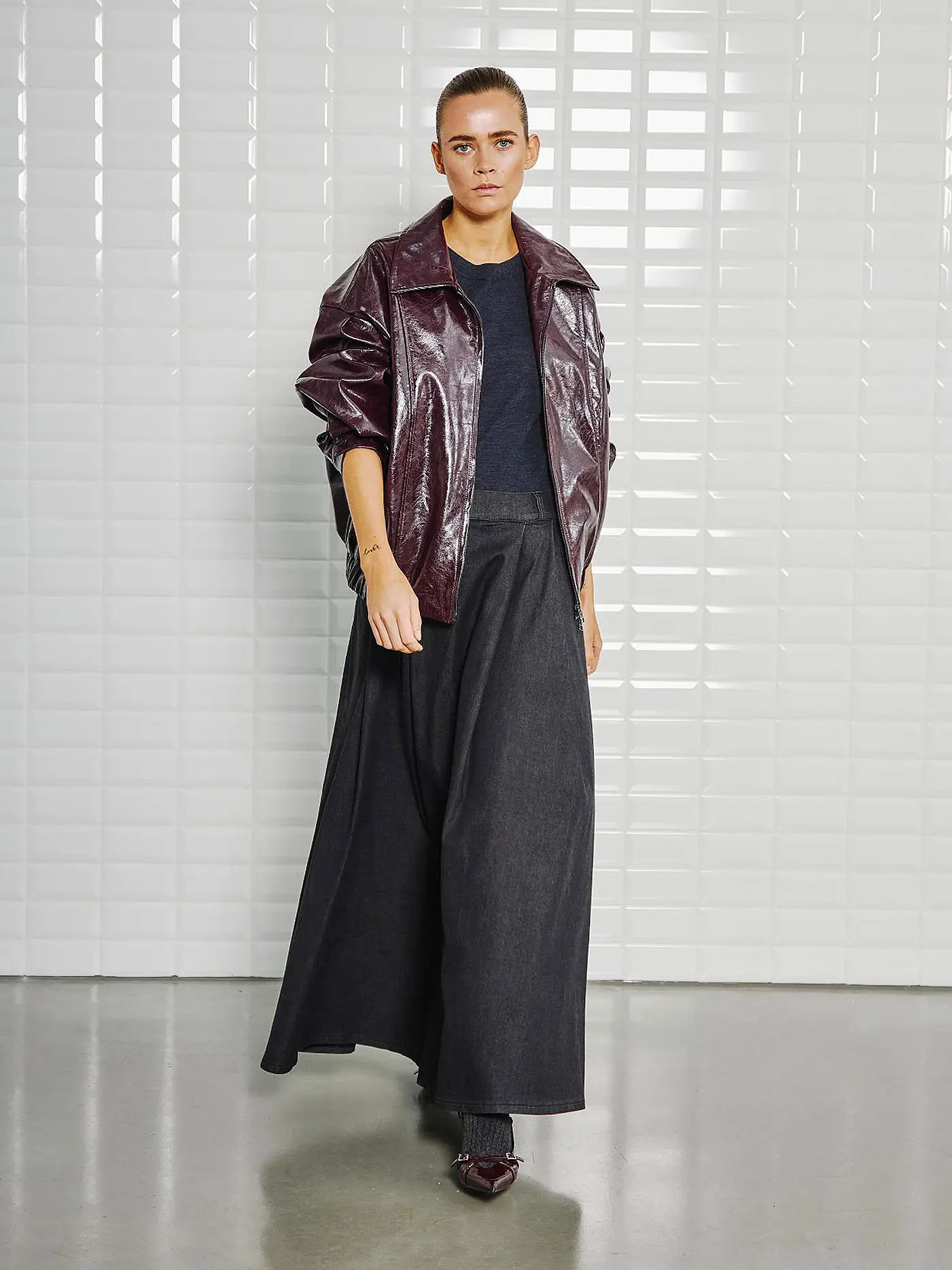 WITHBLACK | Jacke aus Lederimitat GILIAN | dunkelrot