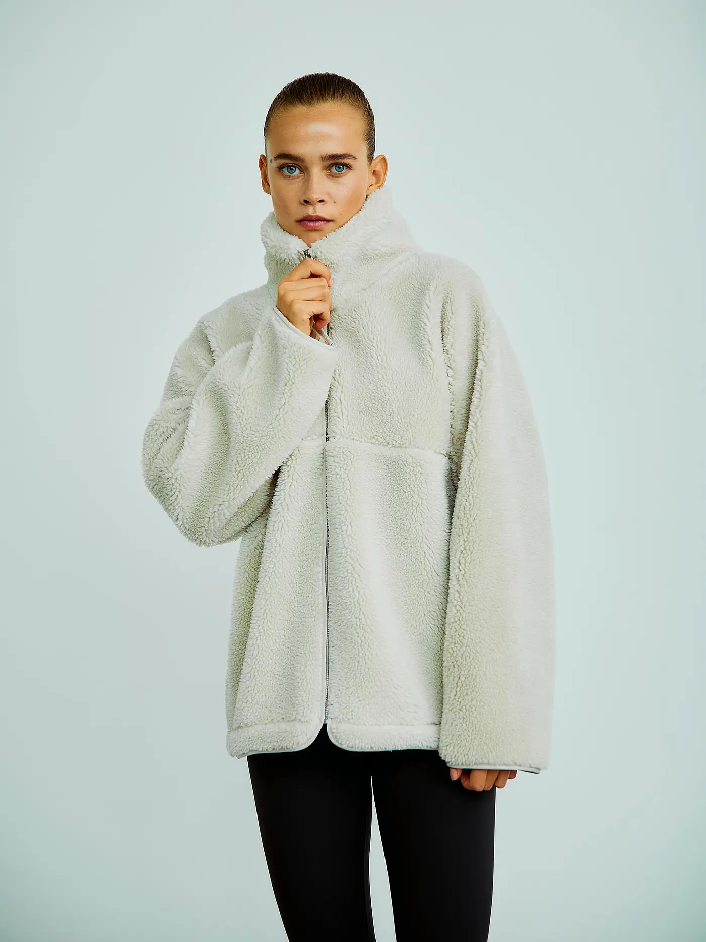 WITHBLACK | Jacke in Felloptik PILE | beige